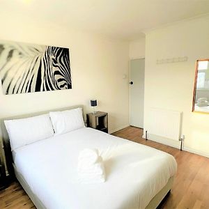Stepney Green Comfy Double Bed Rooms 14